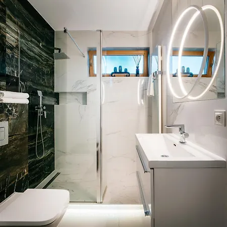 Family Nest Premium 2 Bedroom 2 Bathrooms & Parking By Stayly * שצ'צ'ין